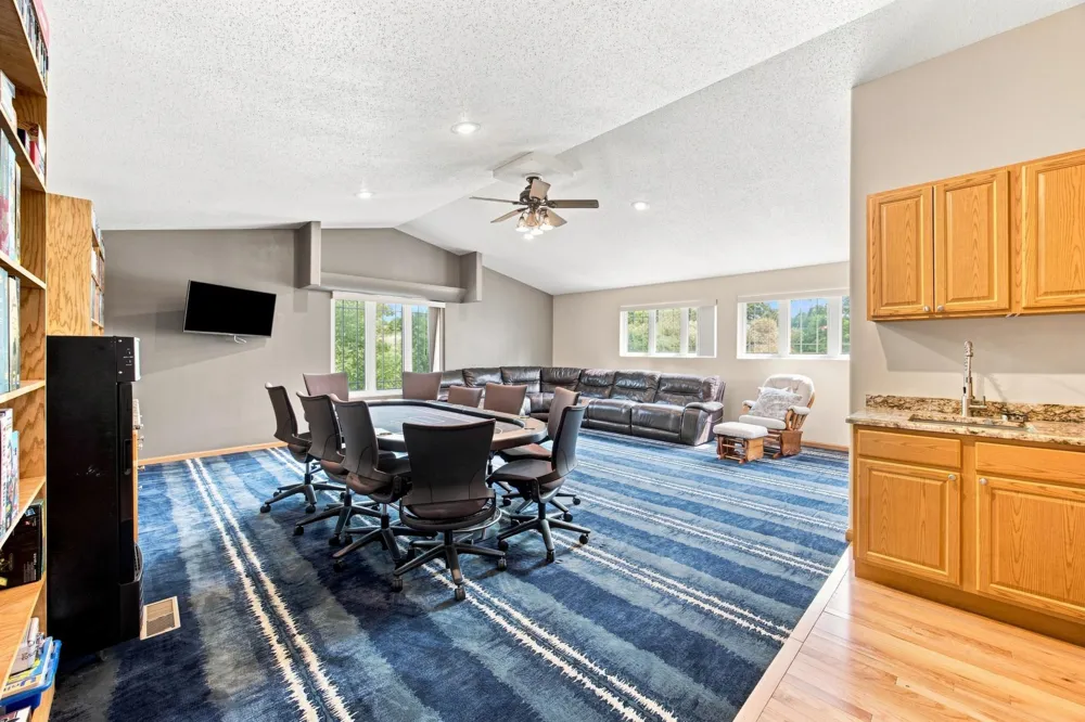 754 Wyndemere Drive West Fargo, ND 58078