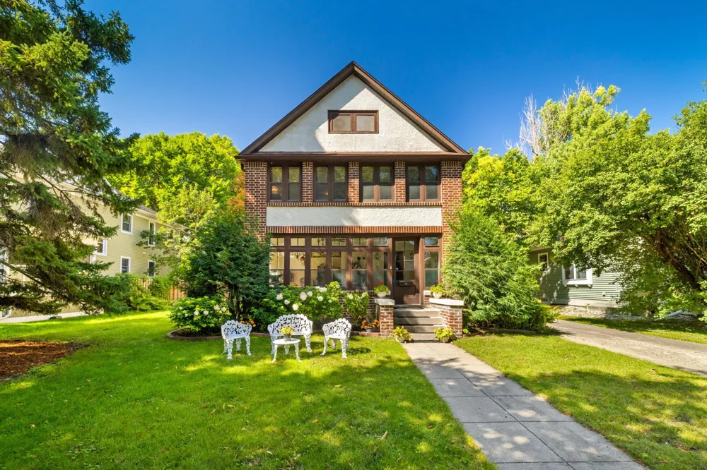 911 8th Street S Fargo, ND 58103