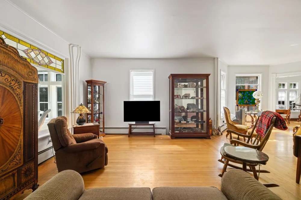 911 8th Street S Fargo, ND 58103
