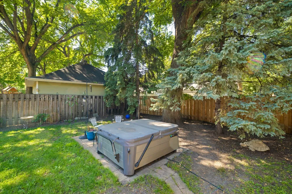 911 8th Street S Fargo, ND 58103