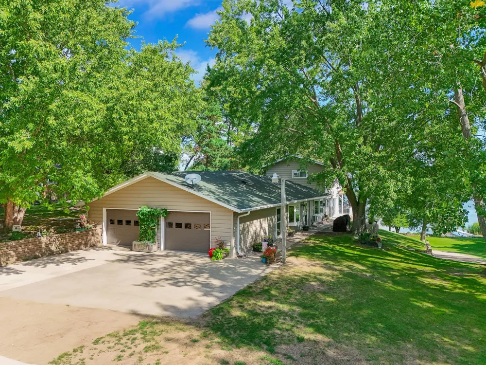 46360 Grand View Dr Perham, MN 56573