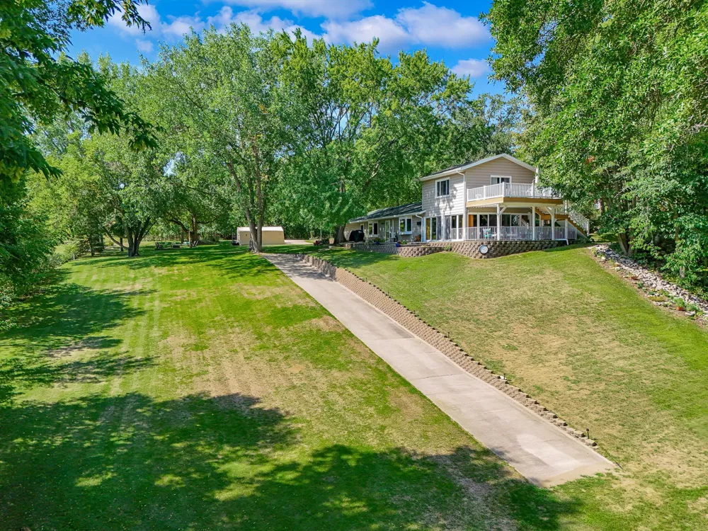 46360 Grand View Dr Perham, MN 56573