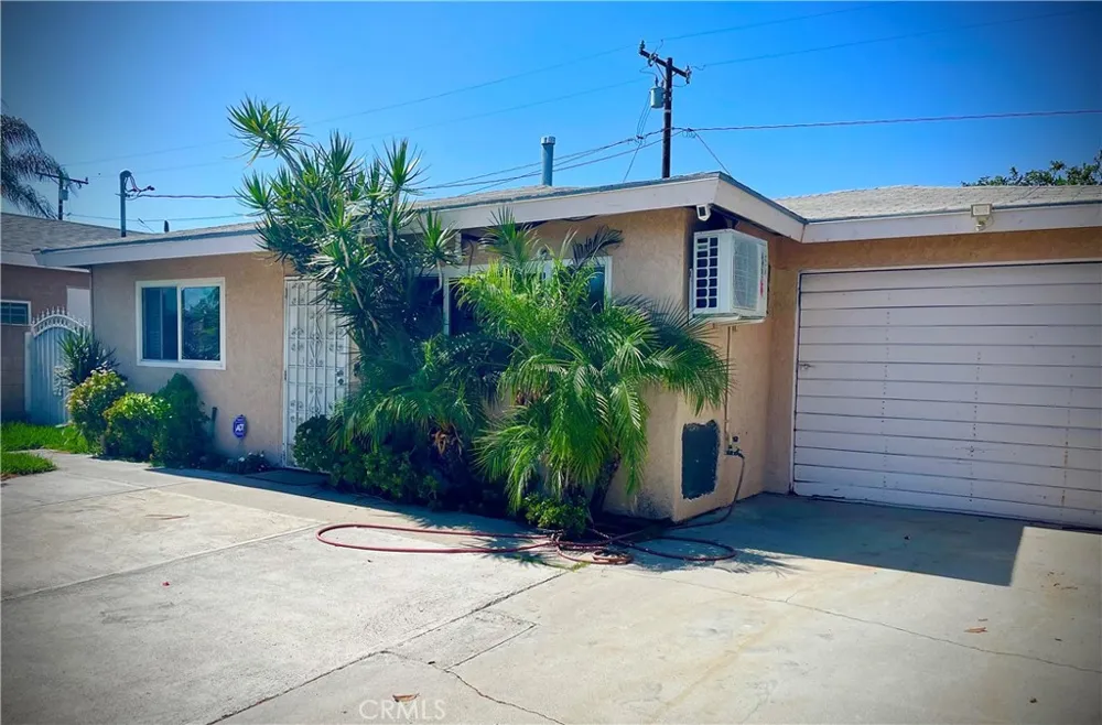 12127 Cedarvale Norwalk, CA 90650