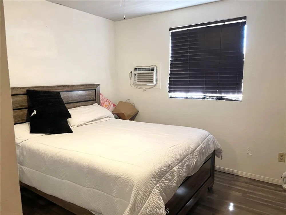 12127 Cedarvale Norwalk, CA 90650