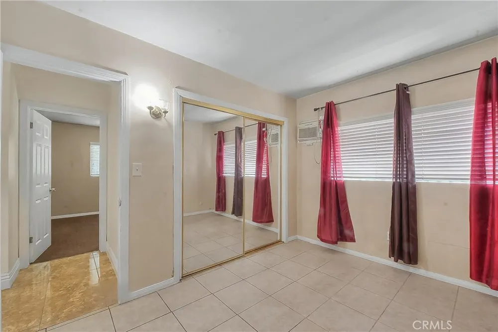 12127 Cedarvale Norwalk, CA 90650