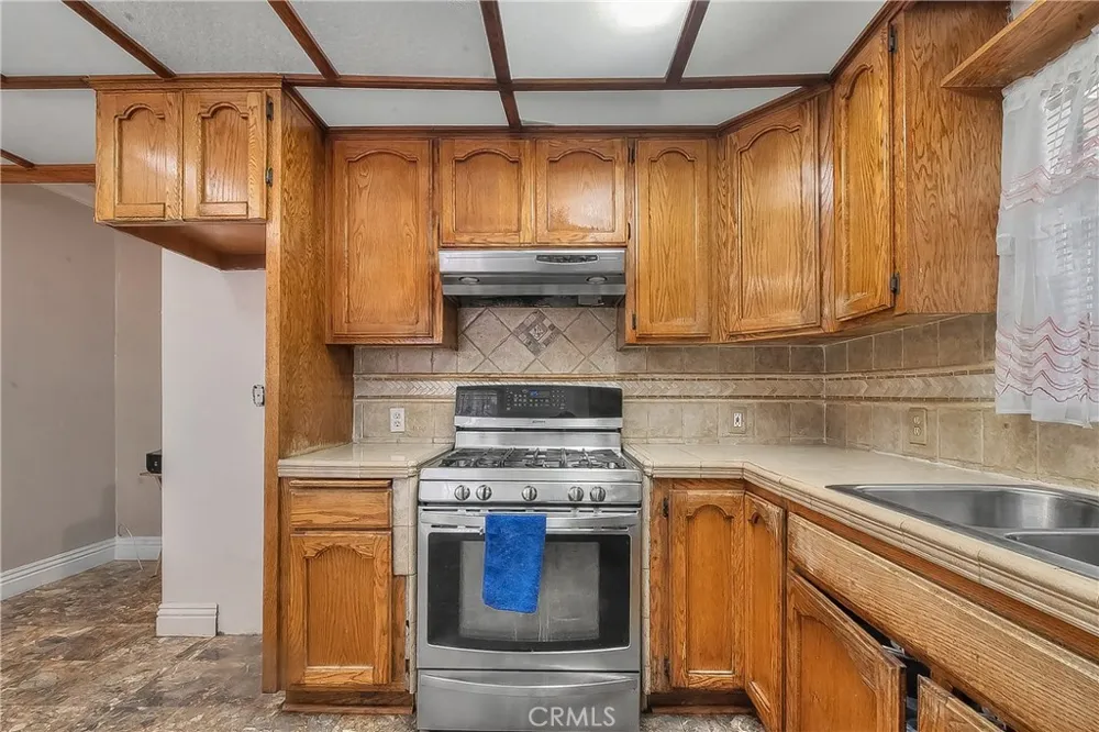 12127 Cedarvale Norwalk, CA 90650