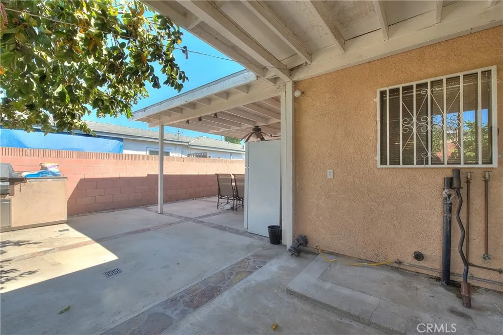 12127 Cedarvale Norwalk, CA 90650