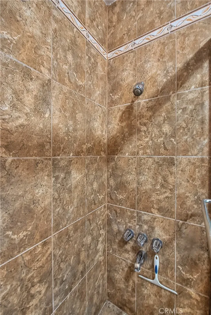 12127 Cedarvale Norwalk, CA 90650