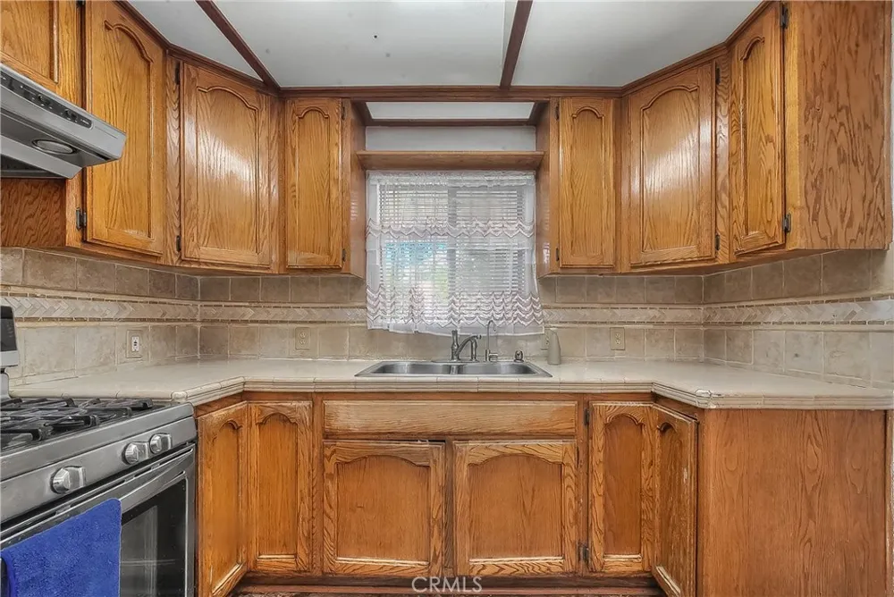 12127 Cedarvale Norwalk, CA 90650