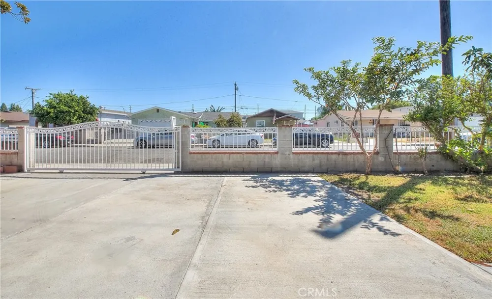 12127 Cedarvale Norwalk, CA 90650