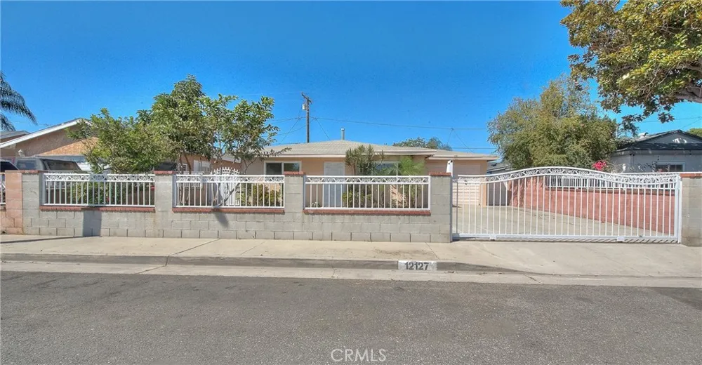 12127 Cedarvale Norwalk, CA 90650