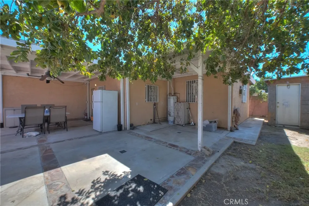 12127 Cedarvale Norwalk, CA 90650