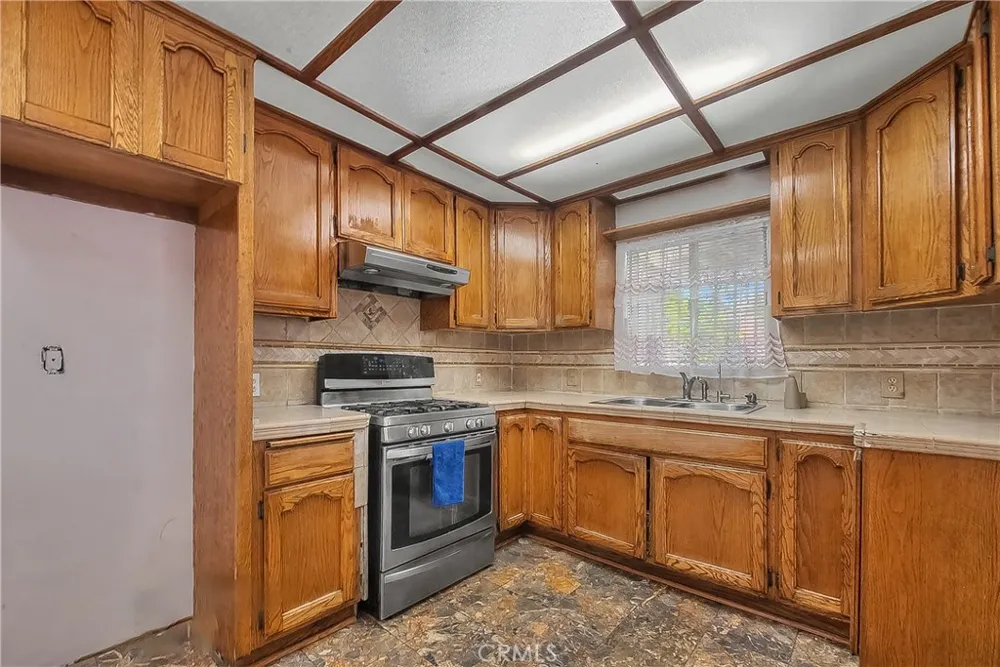 12127 Cedarvale Norwalk, CA 90650