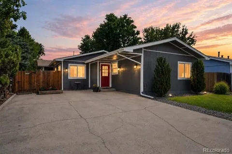 774 S Krameria Street #778