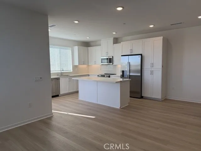 1406 E Via Acero Placentia, CA 92870