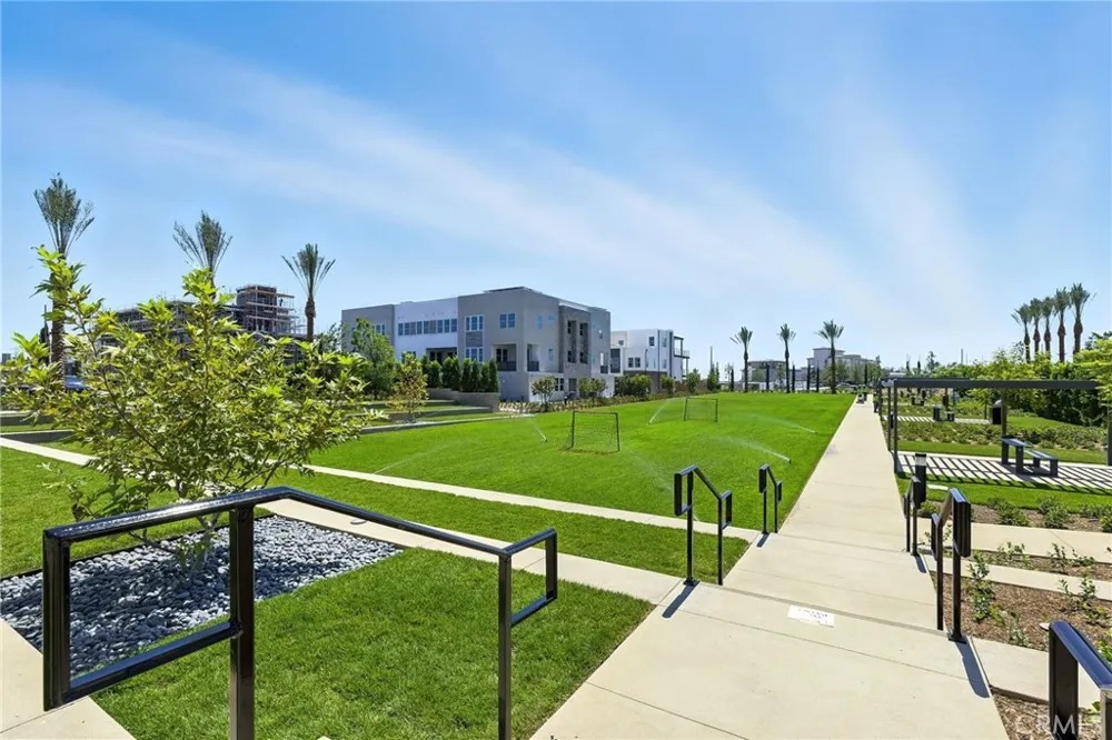 908 Snowberry Place Montebello, CA 90640