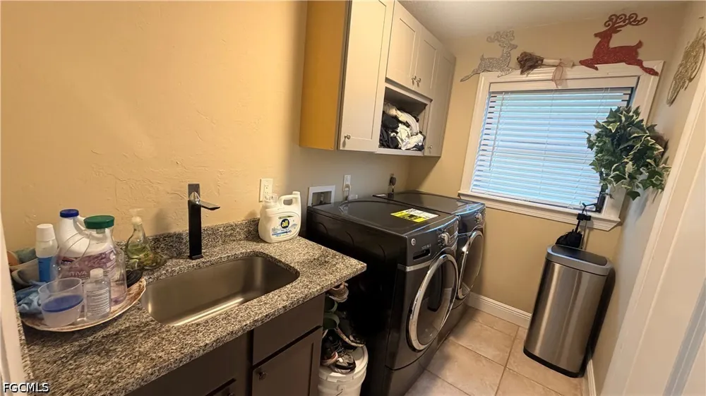 SW 27th Terrace Cape Coral, FL 33914