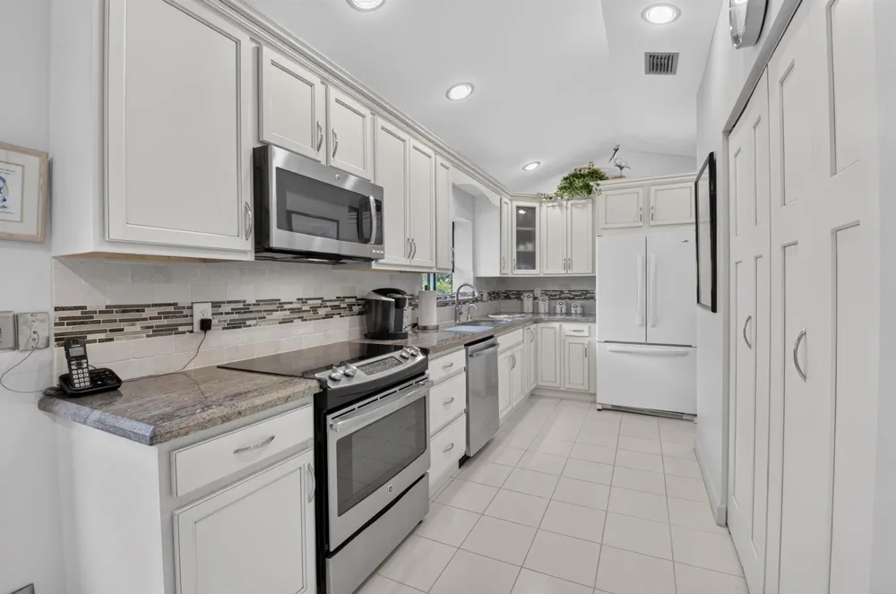20065 Waters Edge Drive #101 Boca Raton, FL 33434