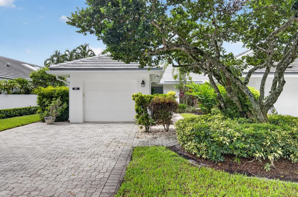 20065 Waters Edge Drive #101 Boca Raton, FL 33434