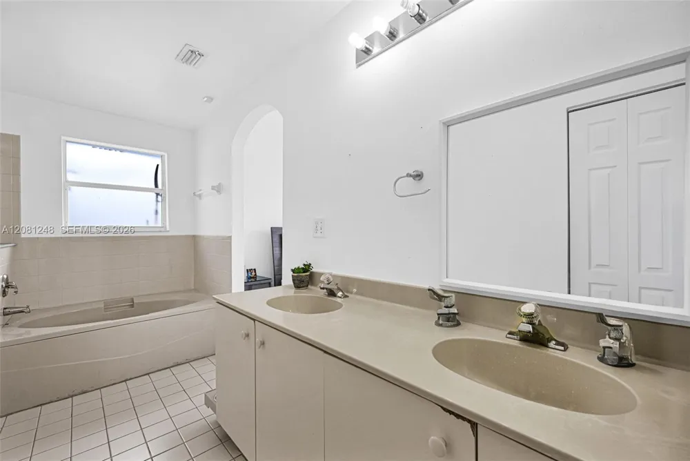 17384 SW 138th Ct Miami, FL 33177