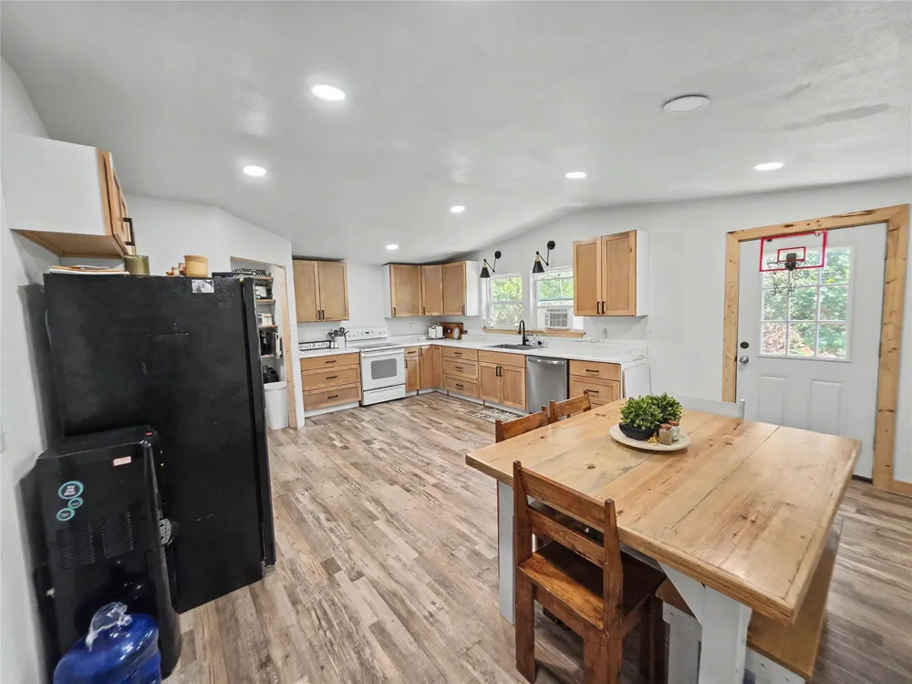 23884 E 808 ROAD Welling, OK 74471