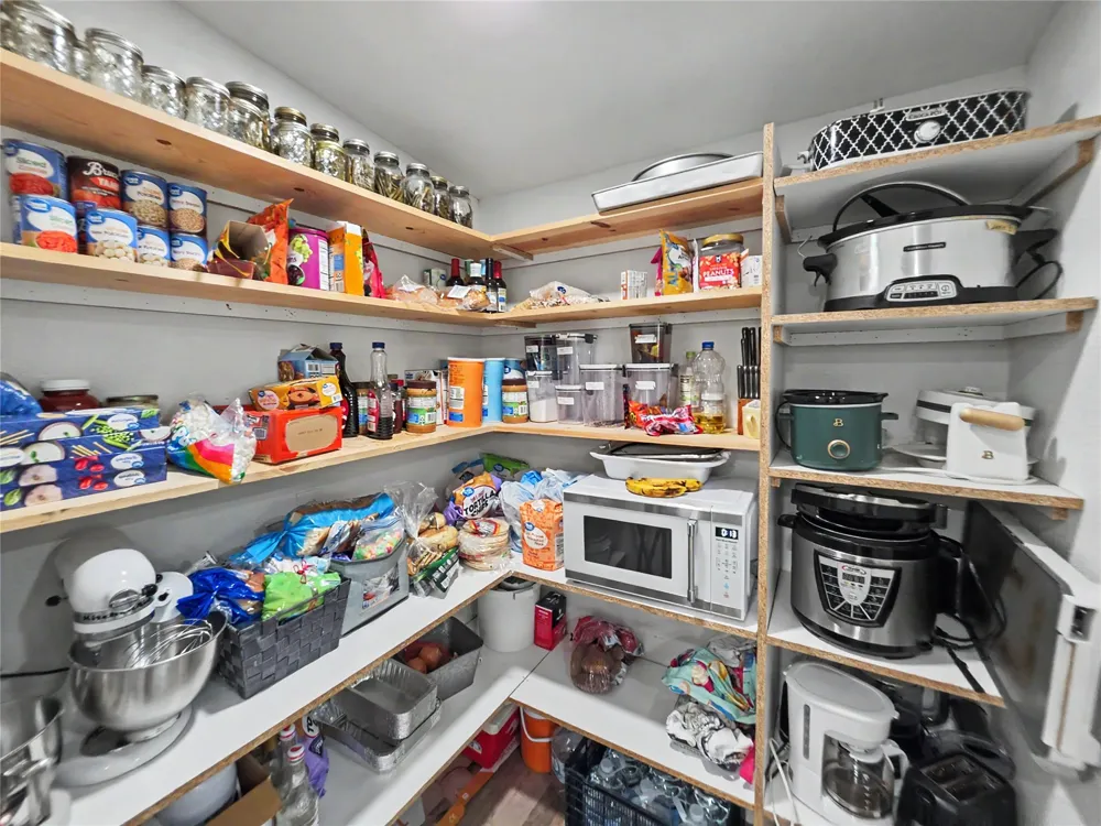 23884 E 808 ROAD Welling, OK 74471