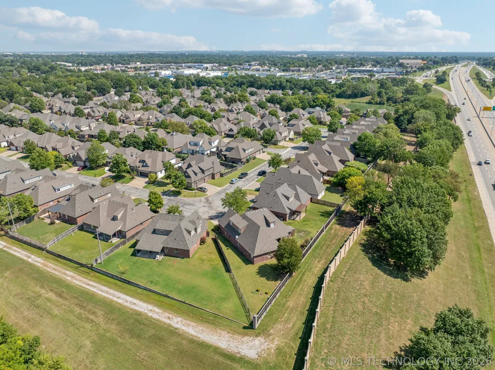 7302 E 95th Street Tulsa, OK 74133