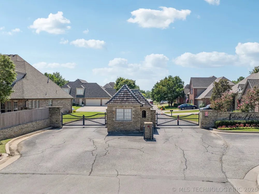 7302 E 95th Street Tulsa, OK 74133