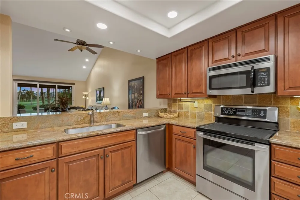 76037 Impatiens Palm Desert, CA 92211