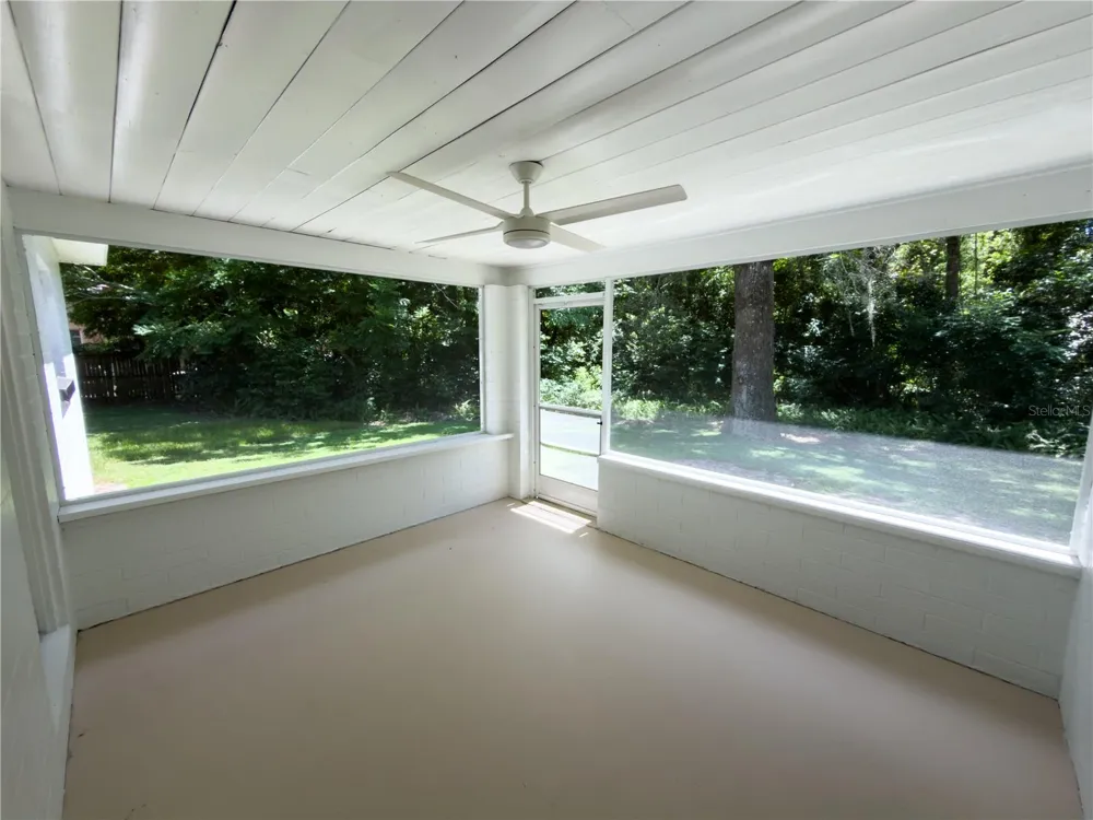 374 W GRAVES AVENUE Orange City, FL 32763
