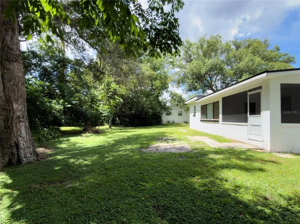 374 W GRAVES AVENUE Orange City, FL 32763