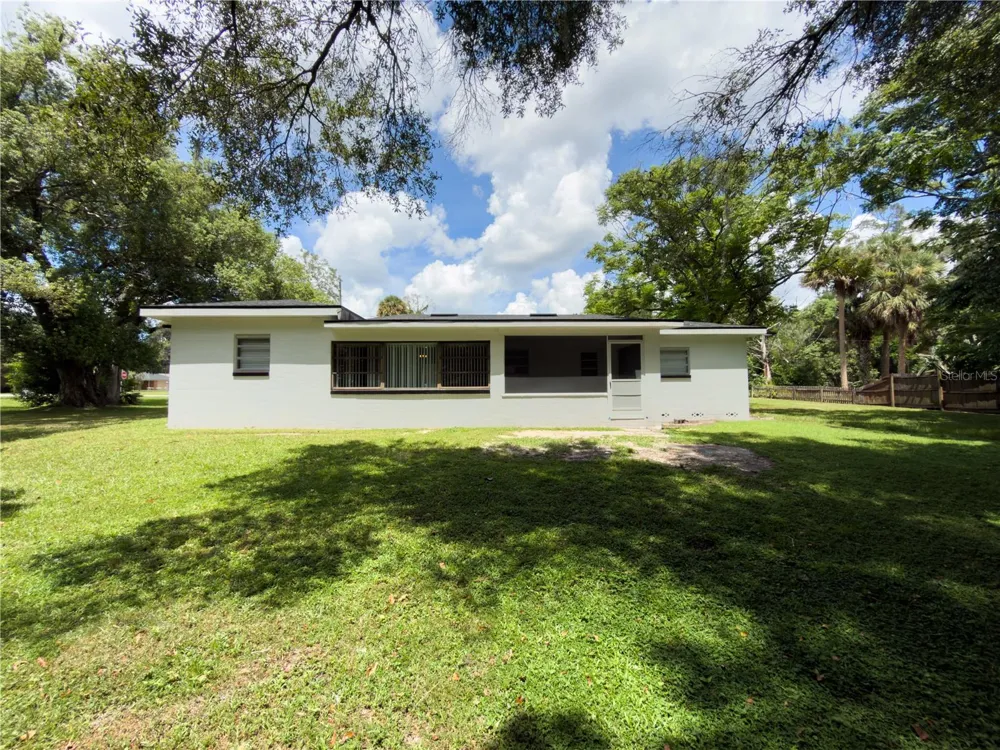 374 W GRAVES AVENUE Orange City, FL 32763