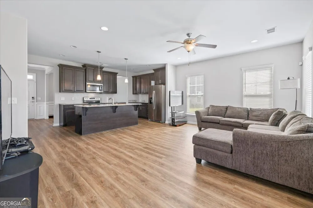 8 Chimney CT Savannah, GA 31407