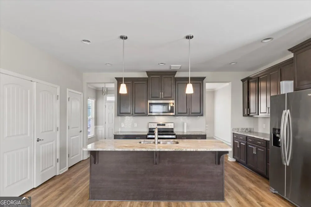 8 Chimney CT Savannah, GA 31407