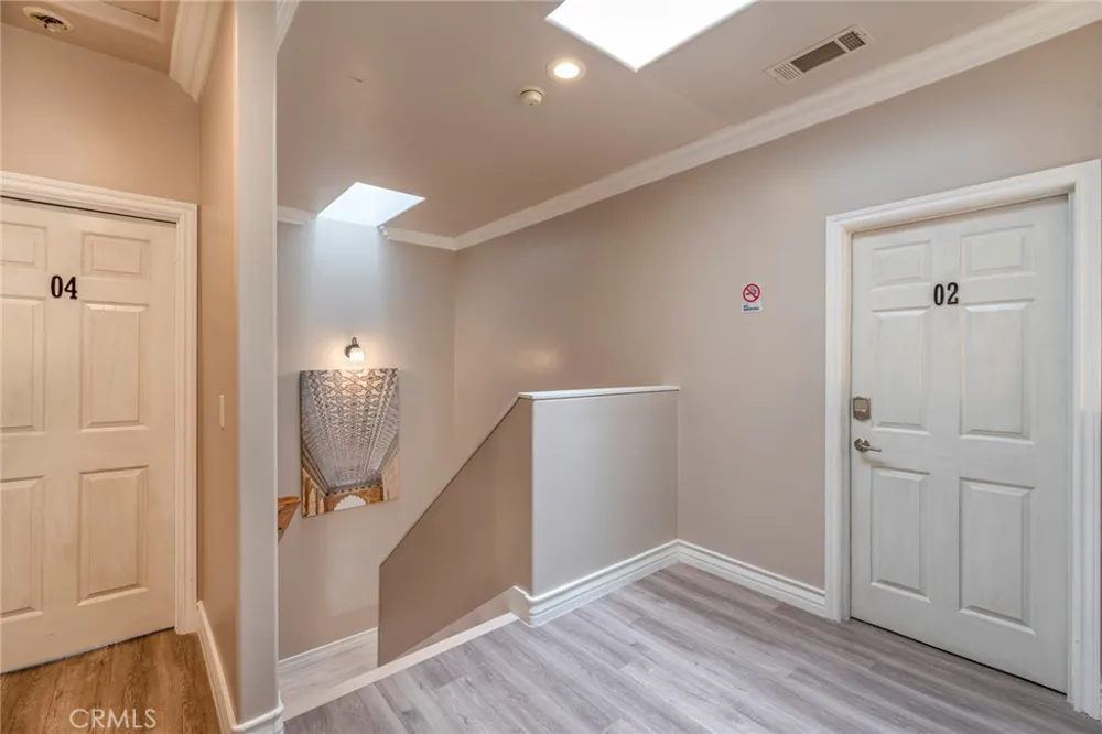12102 S La Cienega Hawthorne, CA 90250