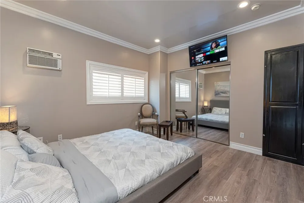 12102 S La Cienega Hawthorne, CA 90250