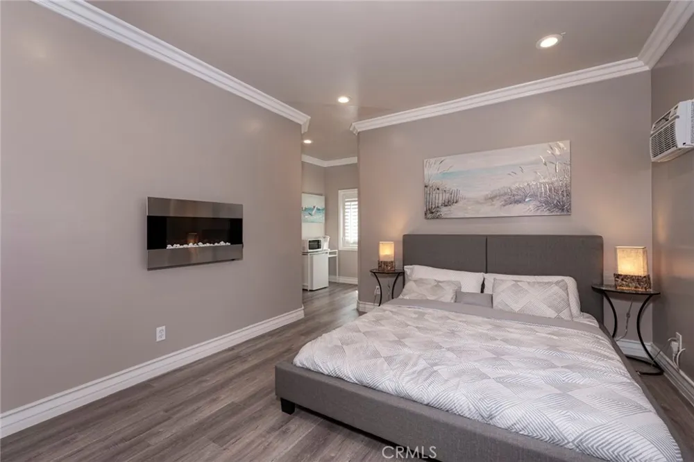 12102 S La Cienega Hawthorne, CA 90250