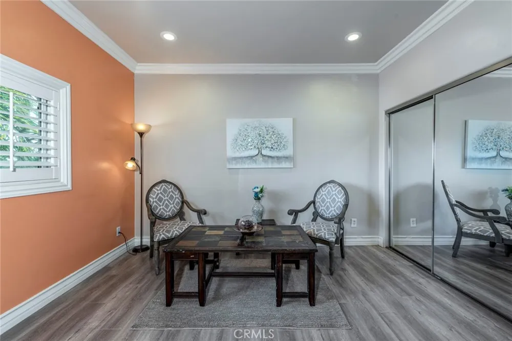 12102 S La Cienega Hawthorne, CA 90250