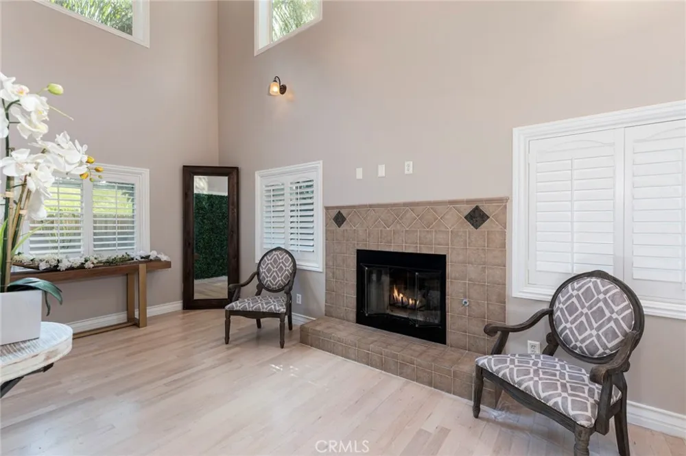 12102 S La Cienega Hawthorne, CA 90250