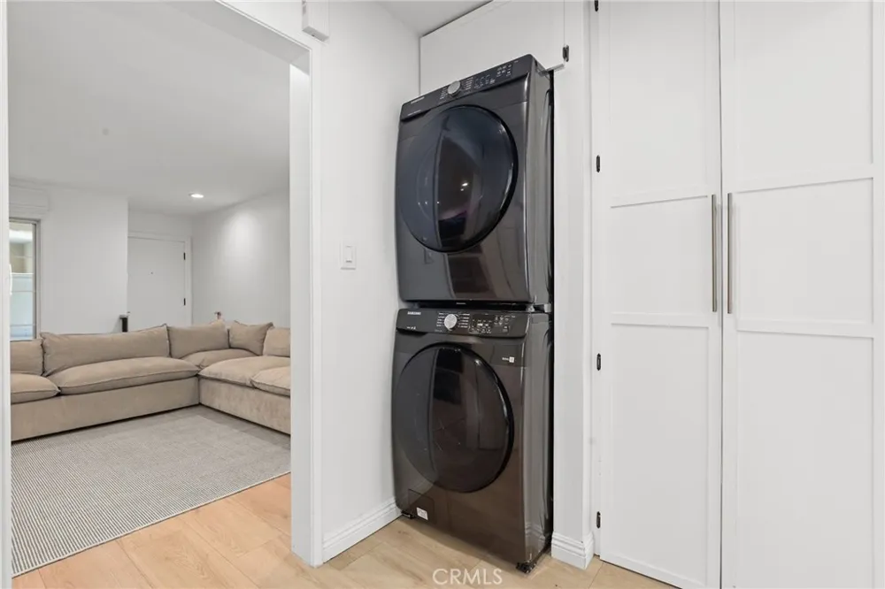 1228 14th Street #103 Santa Monica, CA 90404