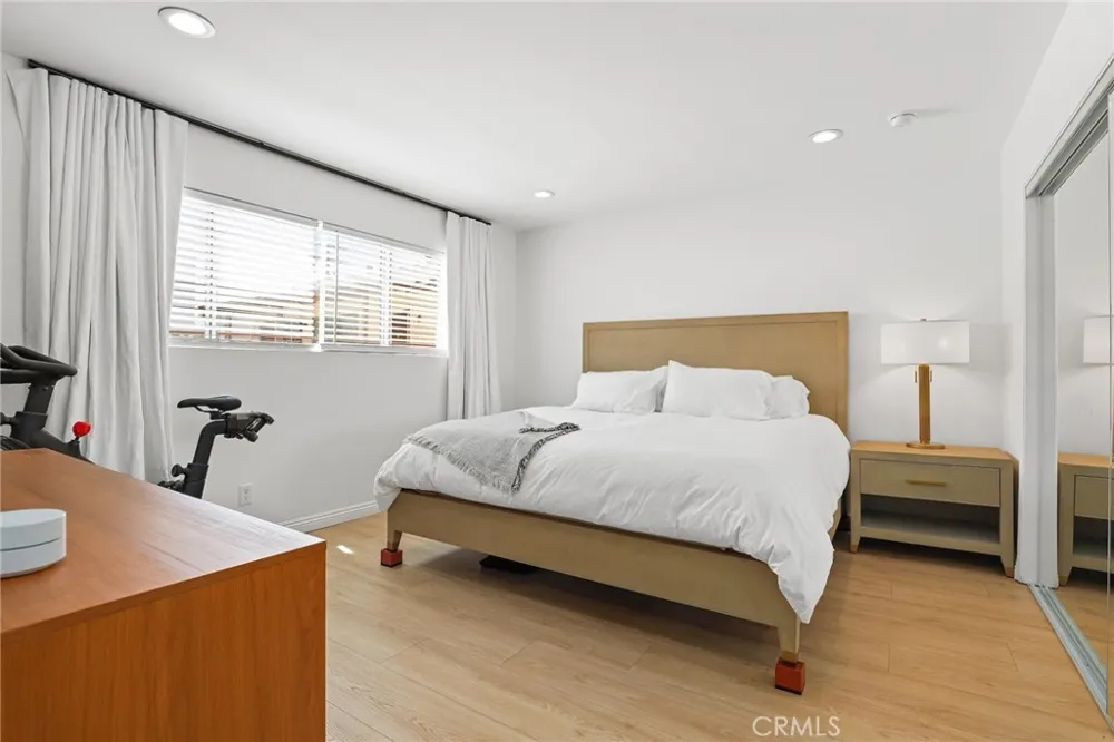 1228 14th Street #103 Santa Monica, CA 90404
