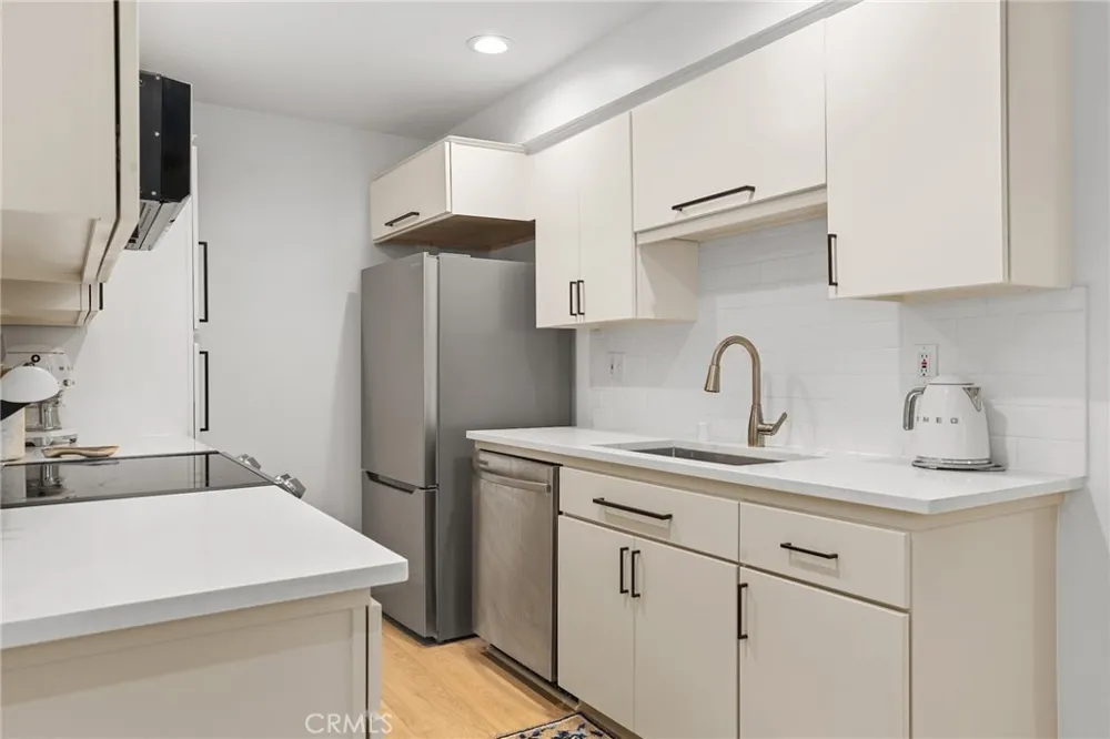 1228 14th Street #103 Santa Monica, CA 90404