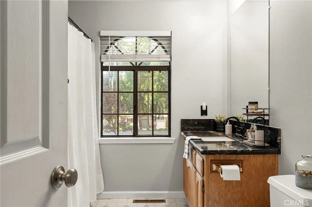 14368 Sinclair Circle Magalia, CA 95954
