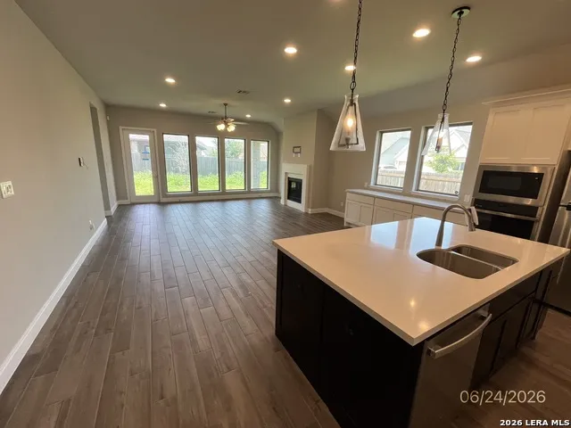 1900 Highland Seguin, TX 78155