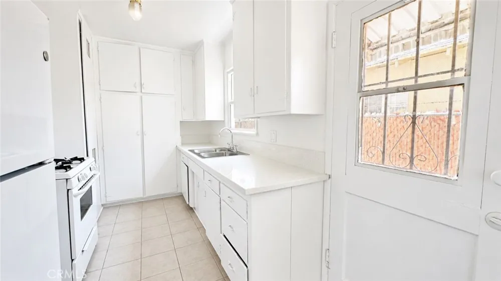 15234 Rayen Street #A North Hills, CA 91343