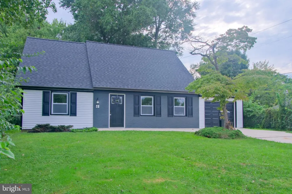 6 MINSTREL LANE Willingboro, NJ 08046