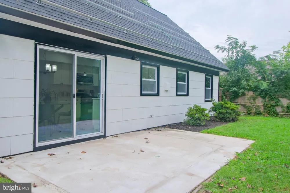 6 MINSTREL LANE Willingboro, NJ 08046