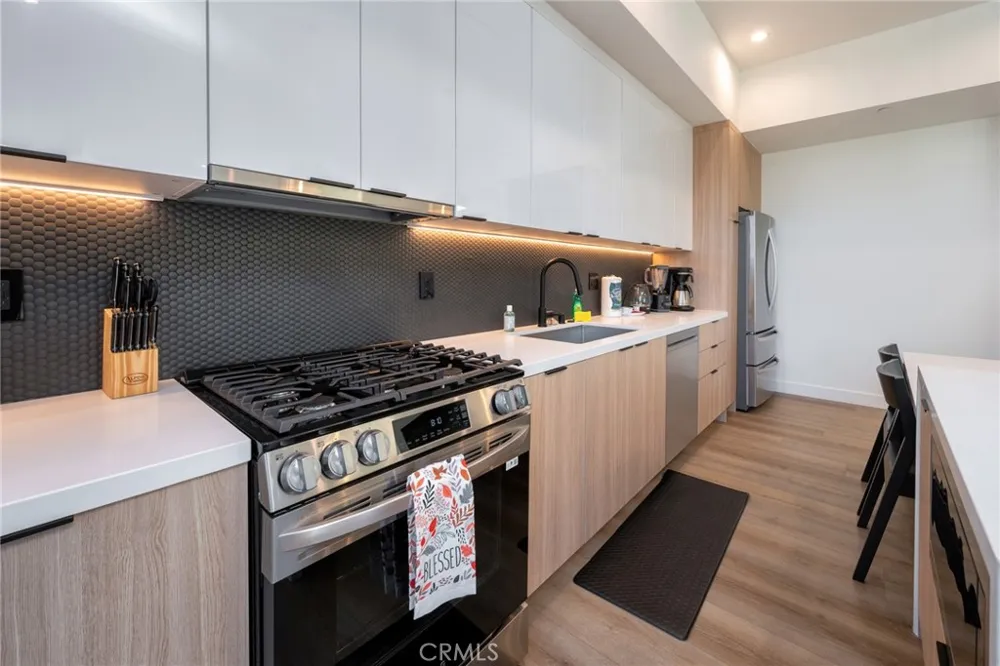 109 Westlake Avenue #3 Los Angeles, CA 90026