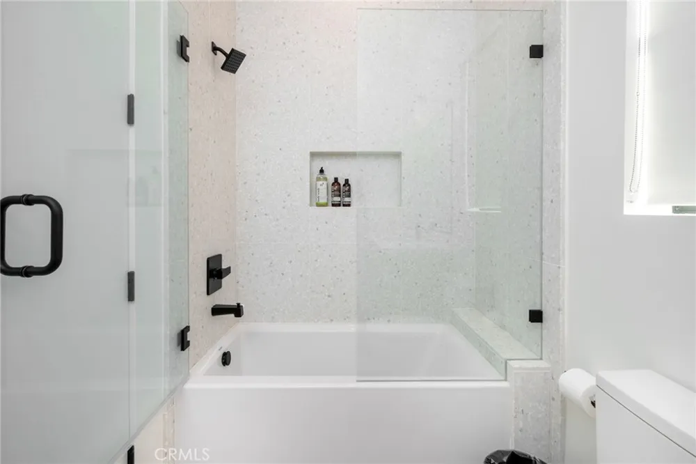 109 Westlake Avenue #3 Los Angeles, CA 90026