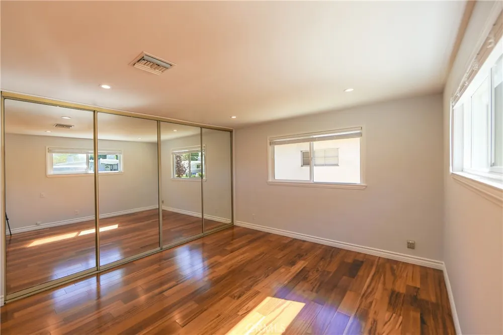 5754 Wish Avenue Encino, CA 91316